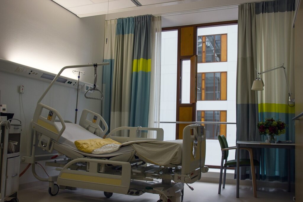 Ein Krankenhauszimmer
