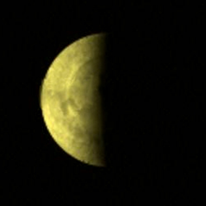 Die Venus, halb im Schatten.